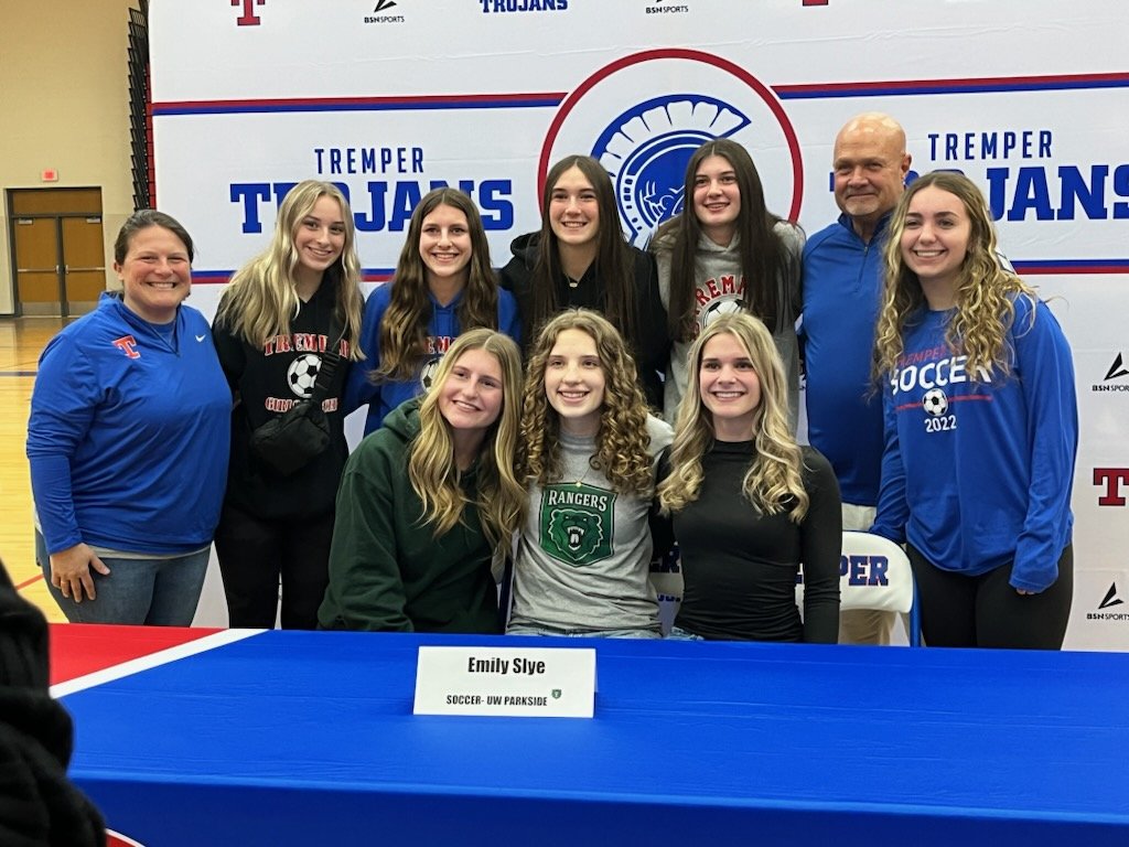 Congratulations to our own Emily Slye on her recent commitment to <a href="/ParksideWSoccer/">Parkside Women's Soccer</a> !!