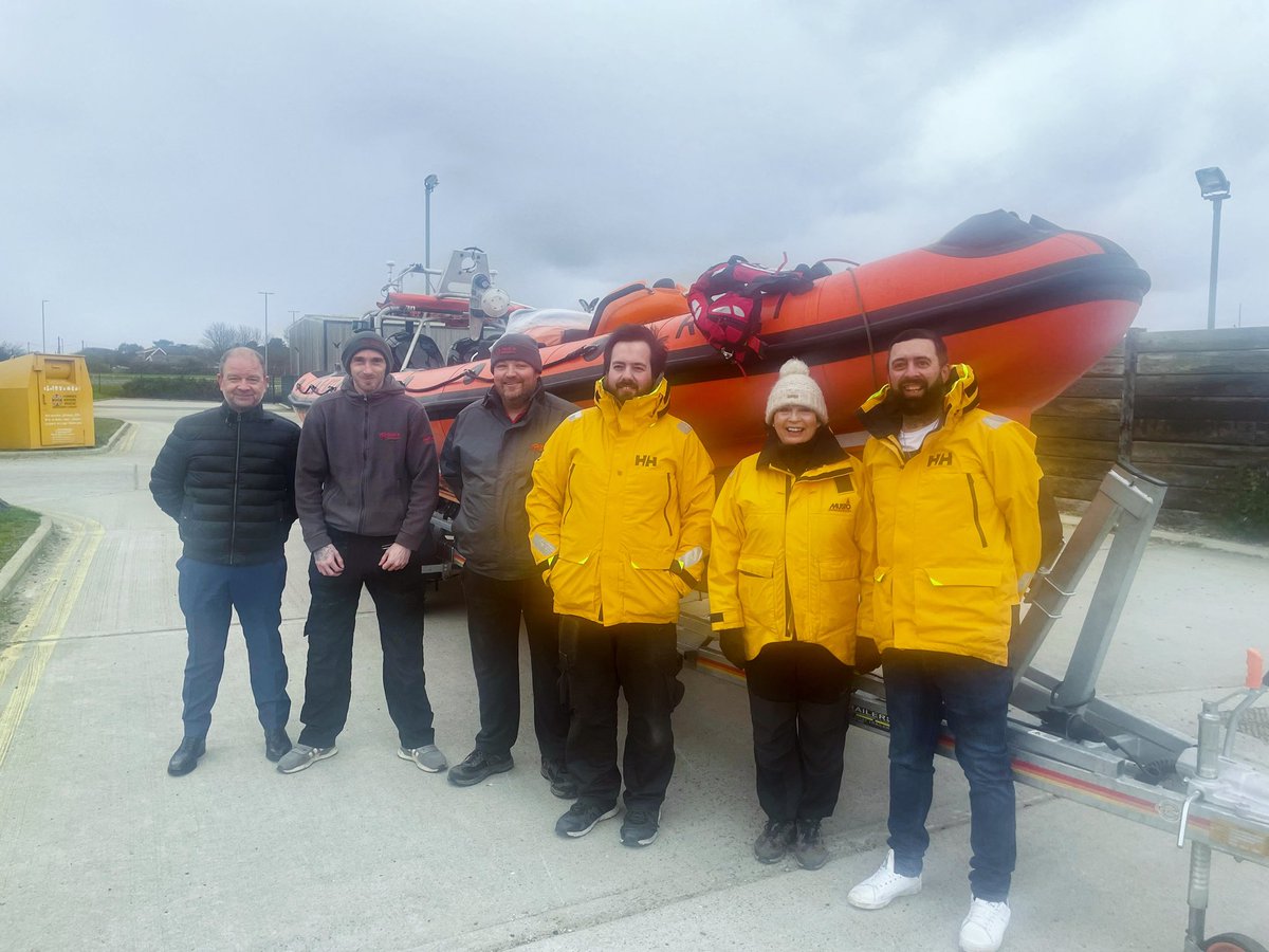 @hornsea_rescue took delivery of a new Atlantic 85 lifeboat this morning. This has been purchased from the RNLI. The lifeboat was transported to Hornsea free of charge by Hull logistics company @neillandbrown as a donation to the charity. Full story in the March edition.