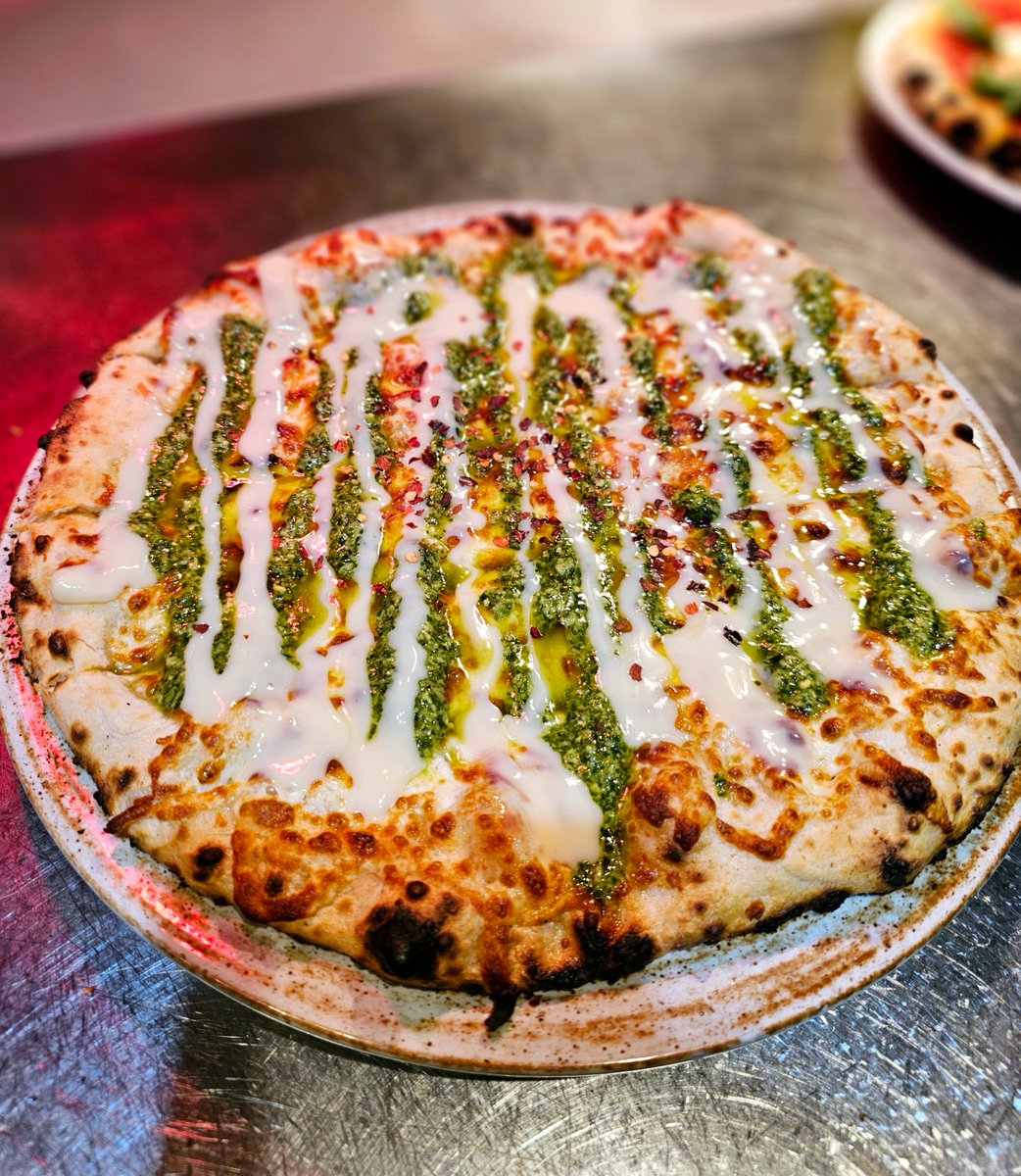 Garlic Fingers with a twist! Garlic herb butter, fior de latte, mozzarella, parmesan, pesto and donair sauce.

We're open at 4 pm on Thursday, 11:30 am Friday -  Monday.

Have you reserved for Valentine's yet? terrarossa.ca/valentines

#garlicfingers #wolfville #wheninwolfville