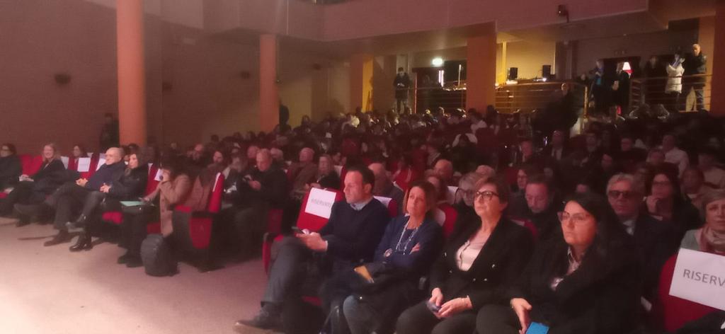 CislPuglia's tweet photo. #bullismo #cyberbullismo, @CastellucciAnto: il nostro obiettivo è sensibilizzare ragazzi e adulti nel proprio contesto, familiare, sociale, lavorativo. Contrastare questi fenomeni con #ascolto #dialogo #farerete, senza ritrosie che ne possano sottovalutare l’entità. La #Cisl c’è https://t.co/14ckwMTzFK