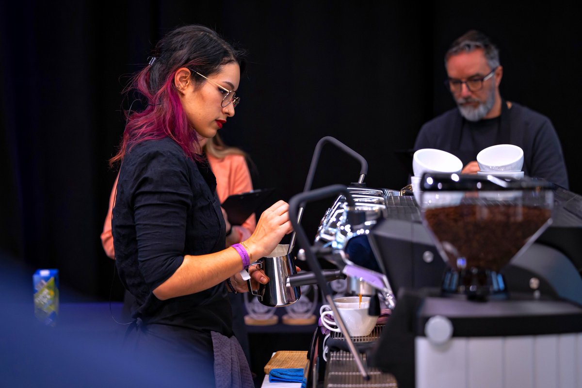 Doedelz's tweet photo. Almost a month ago now.. but during horecava, the dutch finals for latte art were hosted, and i managed to get myself in 5th place after a last minute cancellation!✨i can now concider myself amongst one of the best which is still crazy to believe https://t.co/2Qz9Fe5Dao
