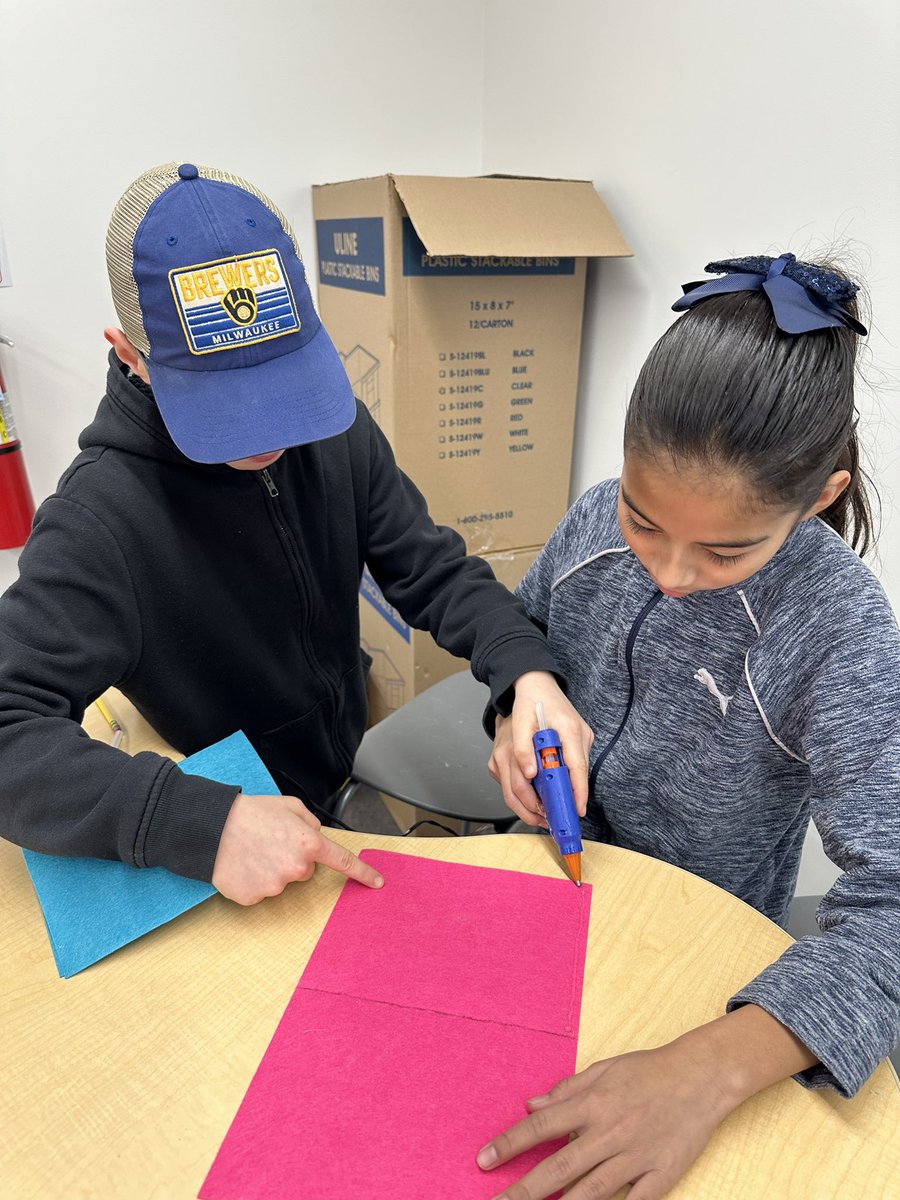 It’s prototype building day for these MW 5th graders. #entrepreneurs #freshinc <a href="/wagnersusie123/">Susie Wagner</a>