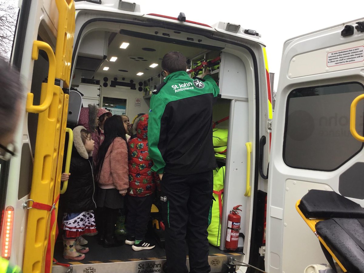 TregollsAcademy's tweet image. EYFS finished their topic of 'Who Can Help Us?' today with a very special visit from St Johns Ambulance 🚑 today! They really enjoyed hearing all about the job of a paramedic and all the equipment used to help people. They particularly enjoyed the siren! 🚨 #TeamTregolls