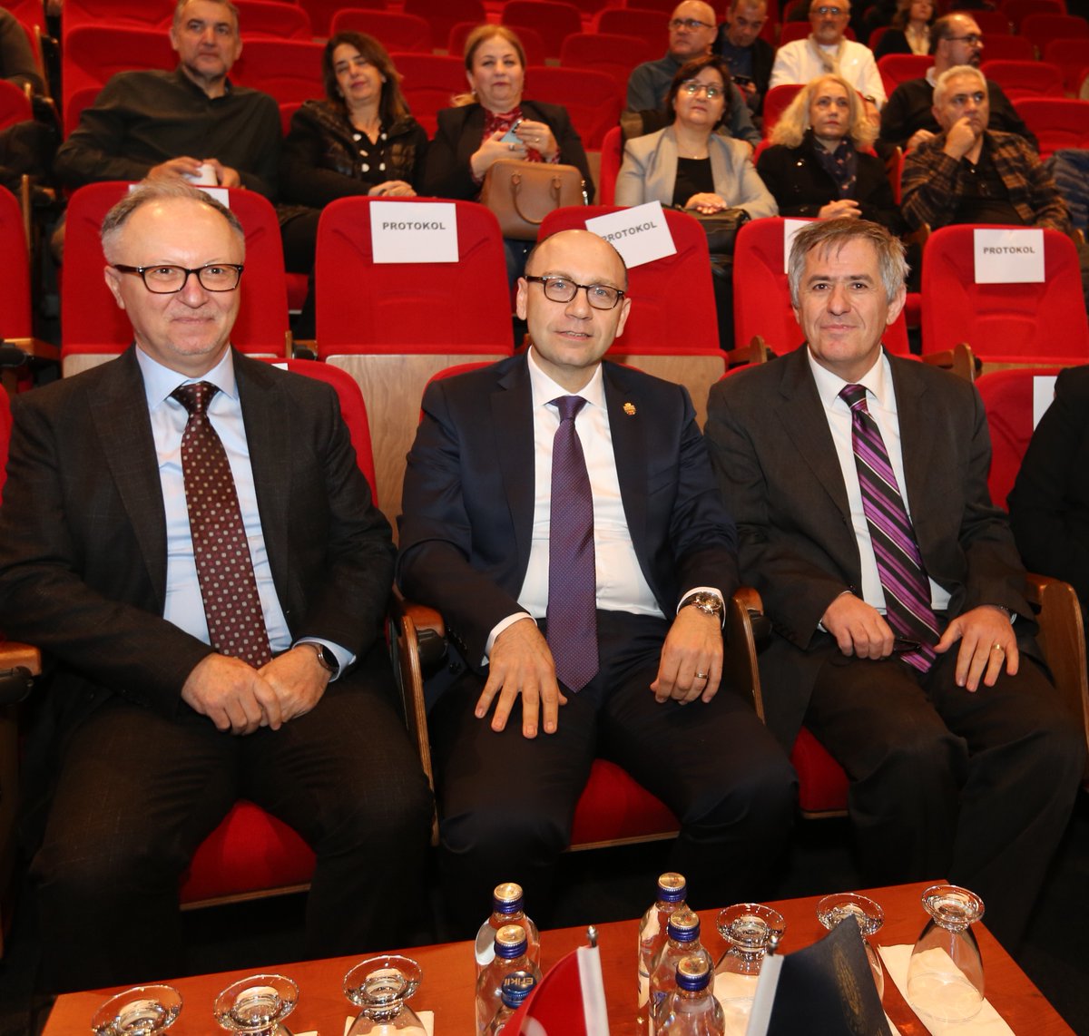 iuc_jeofizik's tweet photo. 6 Şubat 2023 tarihinde Kahramanmaraş merkezli gerçekleşen iki büyük depremin yıldönümü sebebiyle düzenlediğimiz bilimsel değerlendirmeler ve panelimizden oluşan anma etkinliğimize katılımınızdan dolayı teşekkürlerimizi sunarız.#eniyiolmakicin https://t.co/cpdr43YA5x
