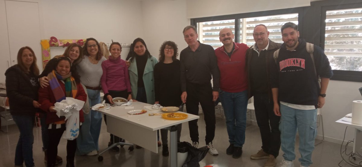 CNLBaixLlCentre's tweet photo. Avui, al grup d'#Elemental3 del @slcsantfeliu , concurs de truites per celebrar Dijous Gras π³π³π³
Bon profit!
#Carnaval2024
#DijousGras
#DijousLlarder https://t.co/sq0h7U64YA
