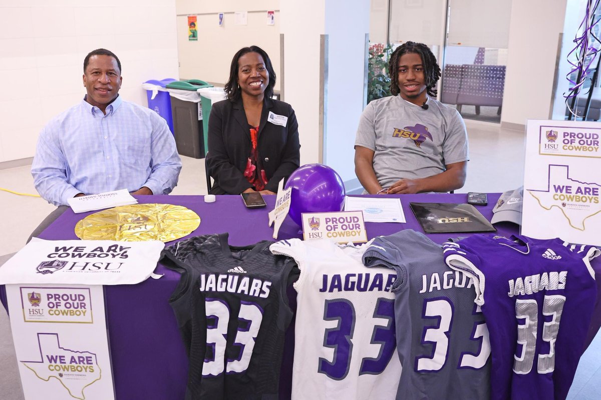 LBJ Jaguars tweet media