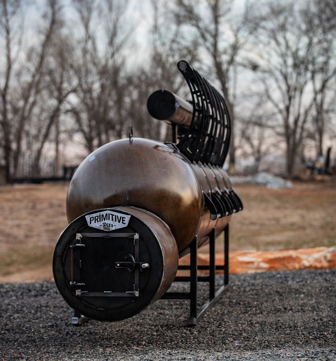 A lot of focus in the offset industry is placed on appearance.  We have been laser focused on performance of the offset from day one, because it's great BBQ we're after!  #primitivepits