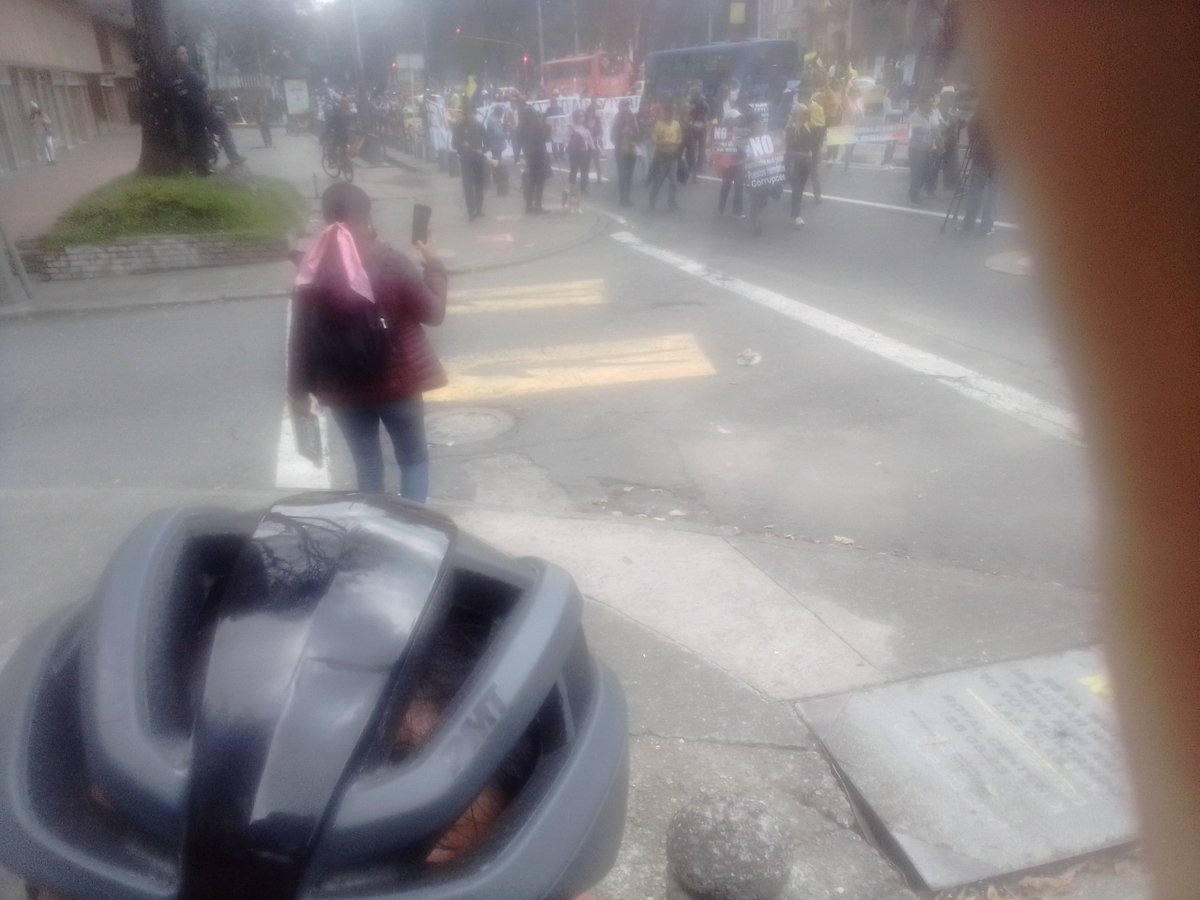 #Marchas
Presente en contra del uribismo y la masonería esoterica neoliberal de derecha
#PetroNoEstaSolo 
#PetroDictadorBastaYa