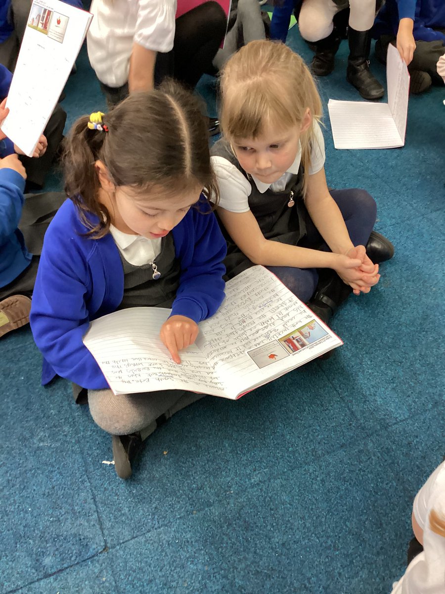 BPSYearTwo's tweet image. Year 2 are sharing their learning with Year 1. We are teaching them all about penguins. #billingshurstwriting #ks1