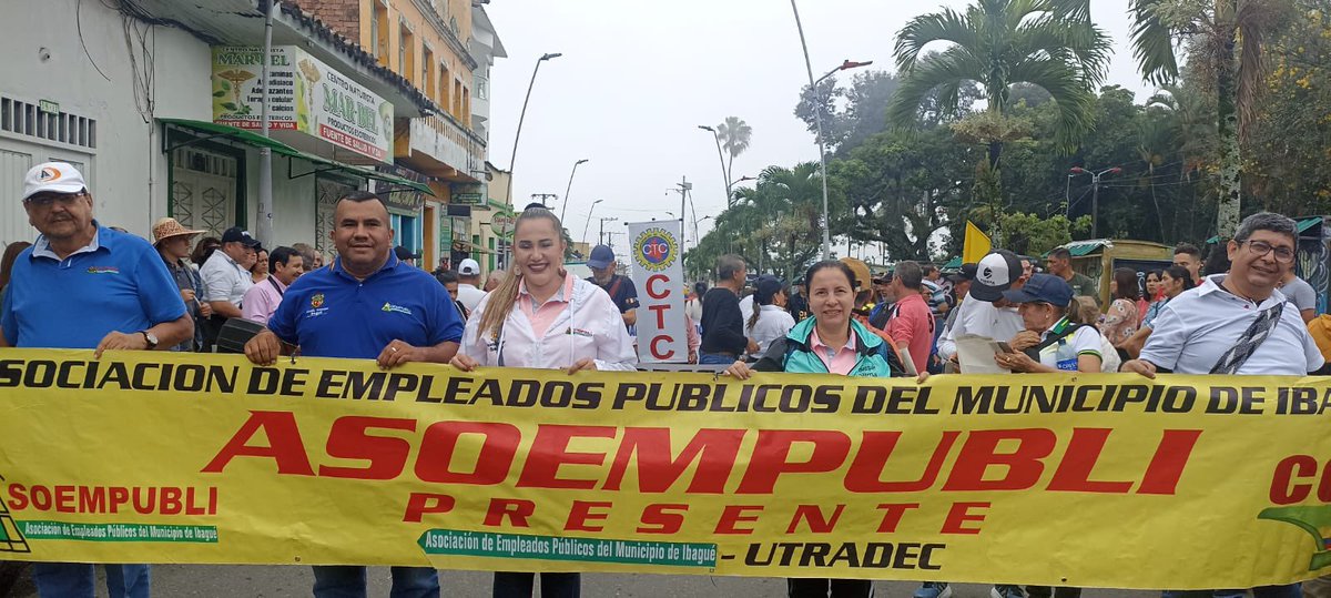 UTRADECC's tweet photo. #EleccionDeFiscalYa 

Desde el Tolima el pueblo reclama a la @CorteSupremaJ la elección del fiscal general de la nación Ya. https://t.co/HibUj2BZMt