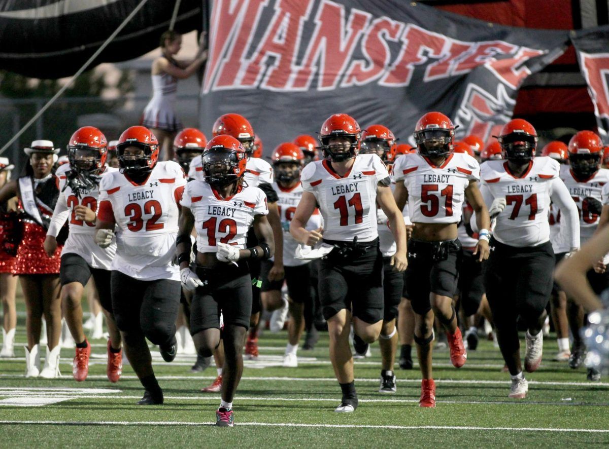 therideronline's tweet photo. UIL Announces Biannual Realignment 

“We’re gonna hold our own just fine,” Coach Hulme said. “I think it will be a lot of fun. It’s going to be new. It’s gonna be exciting.” 
Read more at https://t.co/XZdEaS7V0M. https://t.co/lfzVaUK4Ax