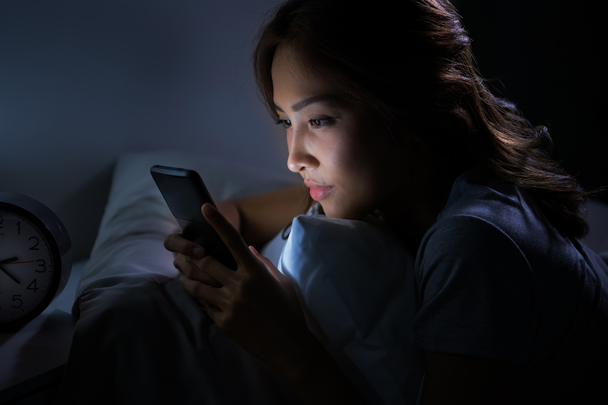 A #UofT Mississauga study finds that problematic smartphone use is a growing issue worldwide – especially among younger women: uoft.me/phone-addiction
