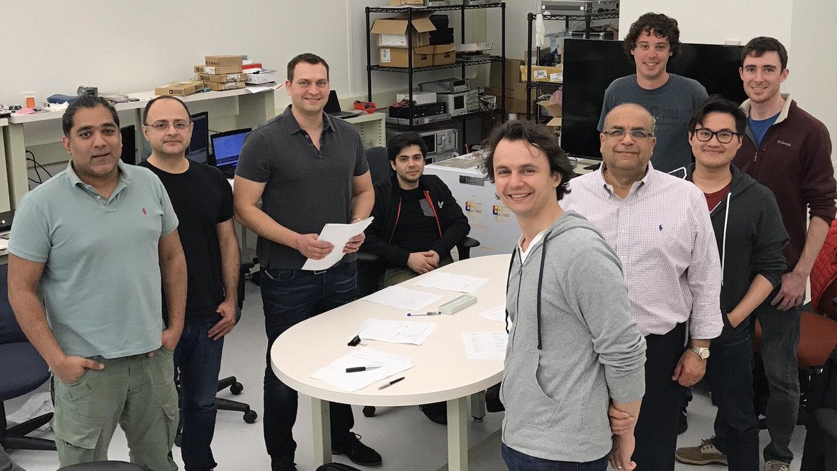 #UWaterloo tech startup AdHawk Microsystems recently launched MindLink Air™, everyday glasses that can read its wearer’s eye health & cognitive state using research-grade, camera-free eye-tracking technology. More: bit.ly/3Ut6WZr | #UWaterlooNews 👓