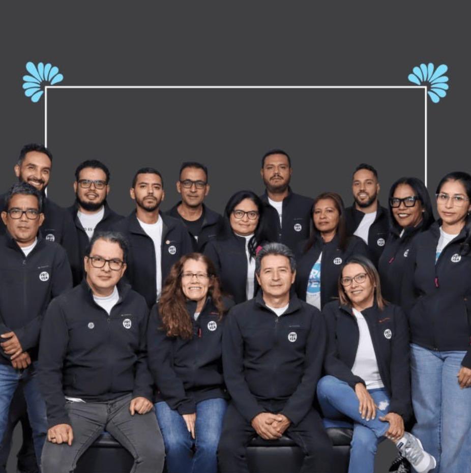 . <a href="/WOLA_org/">WOLA</a> premia a @_provea por su valentía en la defensa de los DDHH y valores democráticos 

Felicitaciones a todo el equipo de Provea
Merecido reconocimiento a una trayectoria ejemplar en la defensa de los DDHH en Venezuela