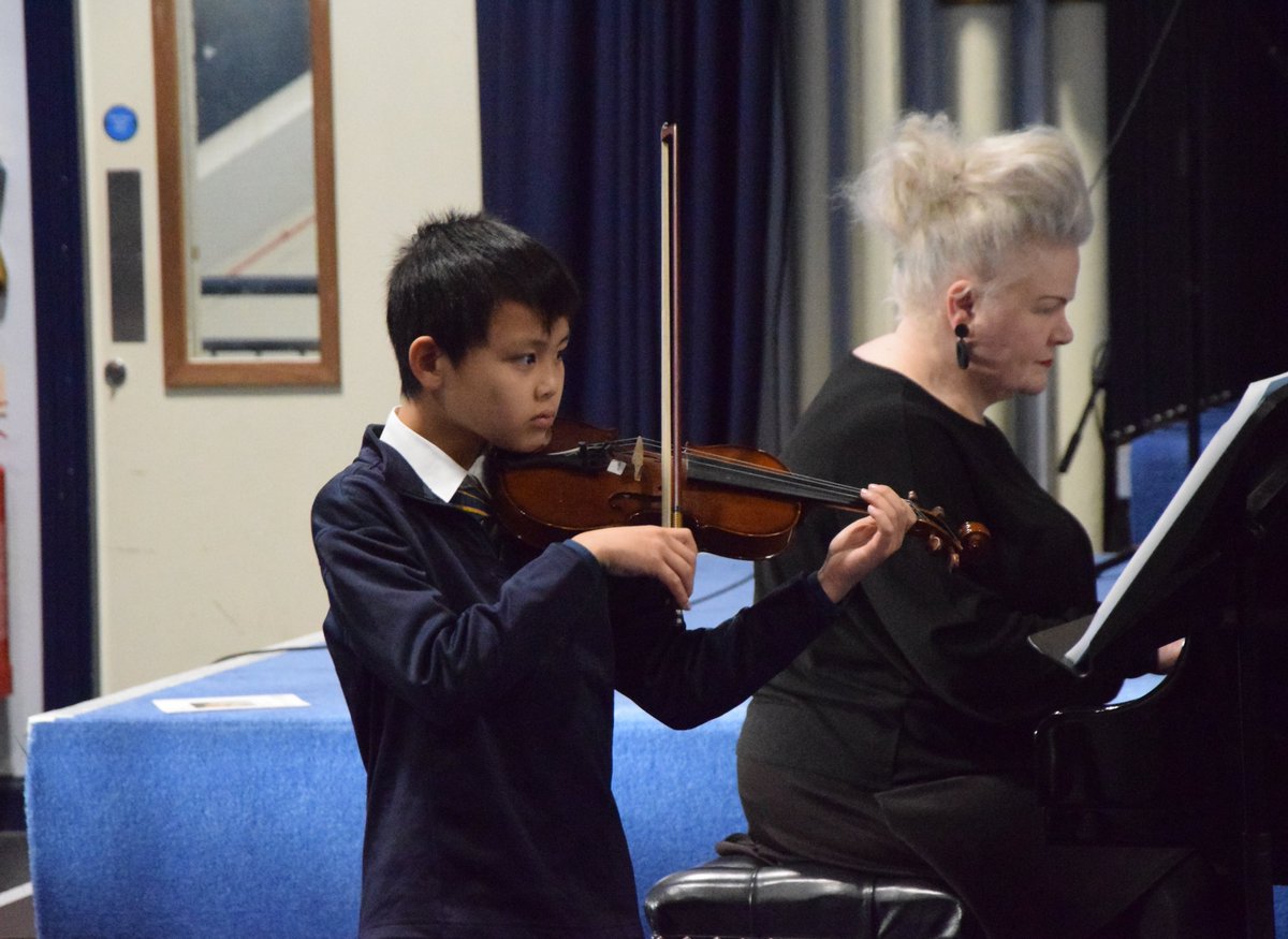 HSofDundee's tweet photo. More than 80 pupils took part in the Junior Music Competition, entertaining family members, and impressing the adjudicator, with fab performances on instruments ranging from viola, drums, saxophone, trumpet and guitar, to clarsach, voice, piano and xylophone.🎼
Well done all! 🤩 https://t.co/gU9T6KGnqz