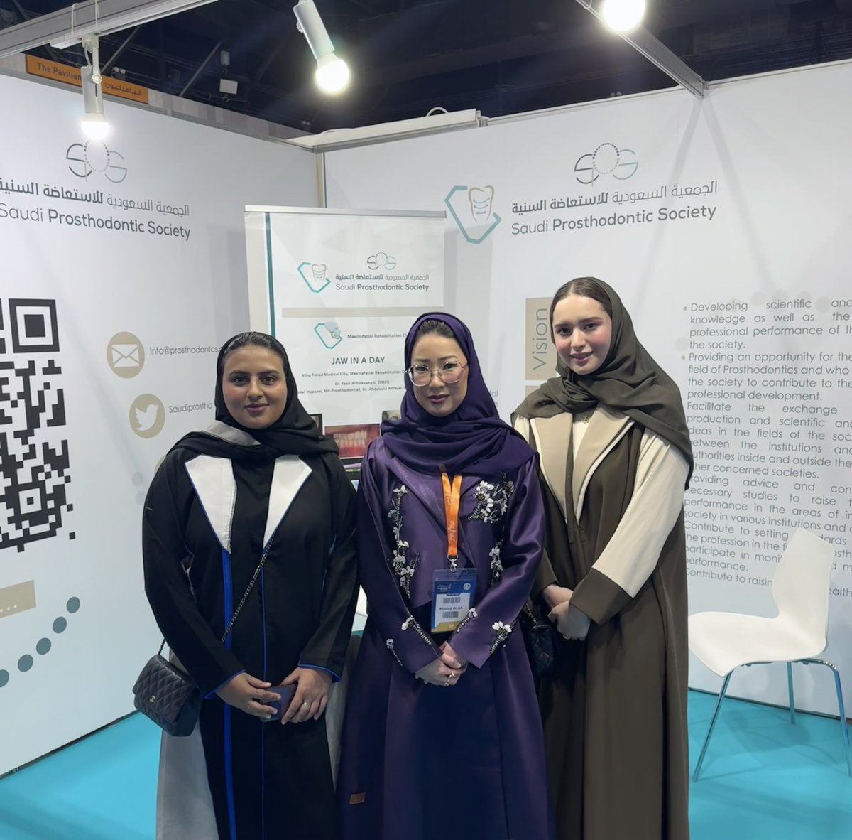 Khulud_Alaali's tweet photo. سعيدة بمشاركة المنظمين والمنظمات في ركن #الجمعية_السعودية_للاستعاضة_السنية خلال 
#AEEDC2024 #AEEDCDubai2024
وكل الشكر للمنظمة د. سارة الحميدان @sabdullah999 
Leader of the Organizers💐 https://t.co/SeNzbIM57Y