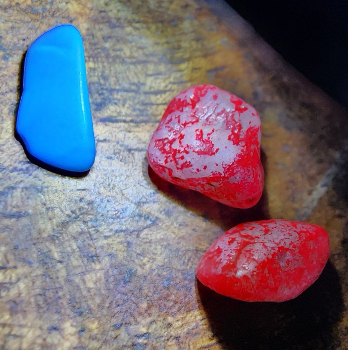 hexalchemist's tweet photo. Feeling lots of love today for my Crater of Diamonds stones! They want to see that first colorless stone, so I'll take it when I can get time to go back down there, hopefully soon! I'm doubtful they will test the others... too big, wrong color, etc. ππ #Hexicans #HEX #HEXrocks https://t.co/3ILYJ8nInJ