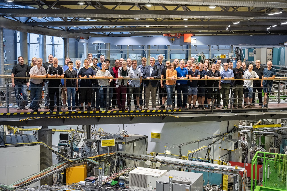 'Connections': At @HZBde, a magnificent team keeps everything going smoothly at @HZB_BESSY. Many colleagues – way more than appear in the photo – work together to make BESSY II one of the most reliable light sources in the world. Credit: HZB / Phil Dear #teamcollaboration