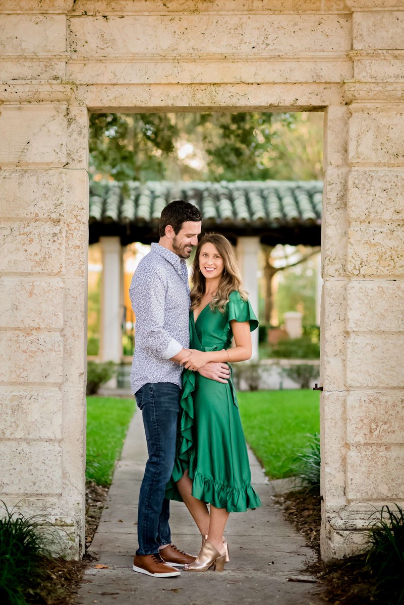 hr_weddings's tweet image. "Springtime bliss is in the air! 🌼 Super pumped for upcoming engagement sessions amidst blooming flowers and warm sunlight. Let's make your love story shine! 💖✨ #SpringRomance #EngagementJoy #LoveInTheBloom 📷"