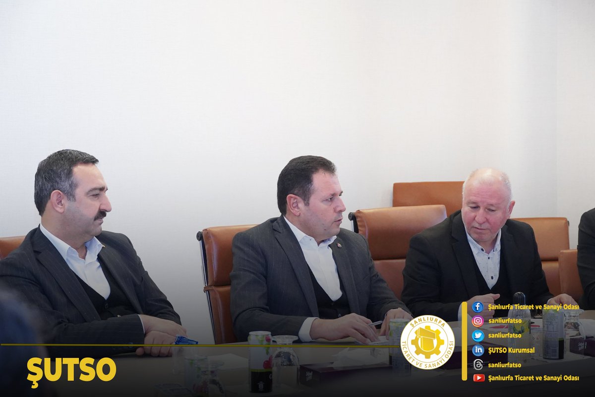 Yönetim Kurulu Başkanımız Sn. Mehmet Yetim, Yönetim Kurulu Başkan Yardımcımız Sn. Mustafa Taş ve Zahireciler Borsası Başkanı Sn. Feridun Turan ile Nakliyeciler Derneği Yönetim Kurulu temsilcileri, Odamız 6. ve 12. Meslek Komiteleri Şubat ayı olağan toplantısına katıldı.