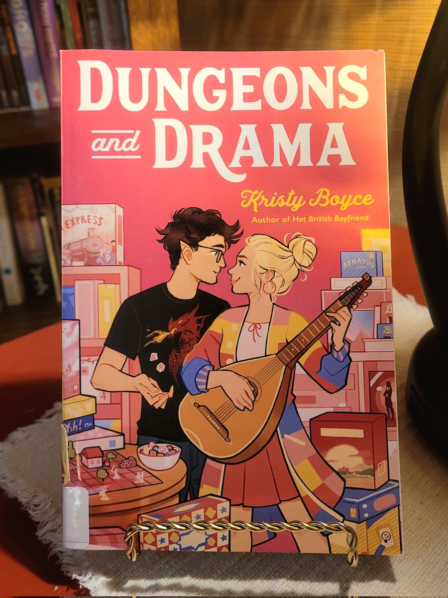 Eeek!!!  I found my YA!!!!
#OhioAuthor @KristyLBoyce DUNGEONS AND DRAMA has everything! Drama girl stuck working in her dad's game shop makes a deal w/ the role-playing nerdy kid behind the counter, and well... you know. ❤️🔥❤️ #YA #kidlit  #dungeonsanddragons