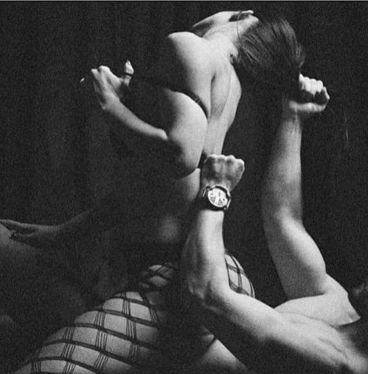 s_vikiki's tweet photo. 16H00 🔞 https://t.co/pL6qP22I4N