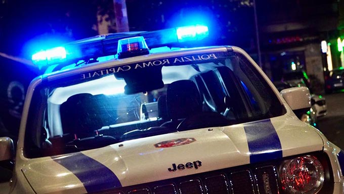 TG24info's tweet image. Roma – #Investe un pedone all’Infernetto e fugge senza prestare soccorso, | tg24.info/rubriche tg24.info/roma-investe-u… #soccorso