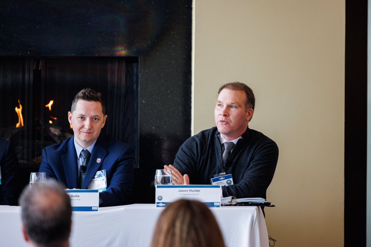 PotomacOfficersClub (@potomacofficers) on Twitter photo Thanks to our panelists Bill Burnham of <a href="/HPE/">HPE</a>, David Ellis of <a href="/BallAerospace/">Ball Aerospace</a>, Brandon Gulla of <a href="/Rancher_Govt/">Rancher Government Solutions (RGS)</a>, Jason Hunter of <a href="/NAVSEA/">NAVSEA</a> and moderator Peter Tseronis of <a href="/DotsandBridges/">Dots and Bridges</a>
for an engaging discussion during the Small Form Factor, Big Solution panel.
#POCworktactical Thanks to our panelists Bill Burnham of <a href="/HPE/">HPE</a>, David Ellis of <a href="/BallAerospace/">Ball Aerospace</a>, Brandon Gulla of <a href="/Rancher_Govt/">Rancher Government Solutions (RGS)</a>, Jason Hunter of <a href="/NAVSEA/">NAVSEA</a> and moderator Peter Tseronis of <a href="/DotsandBridges/">Dots and Bridges</a>
for an engaging discussion during the Small Form Factor, Big Solution panel.
#POCworktactical