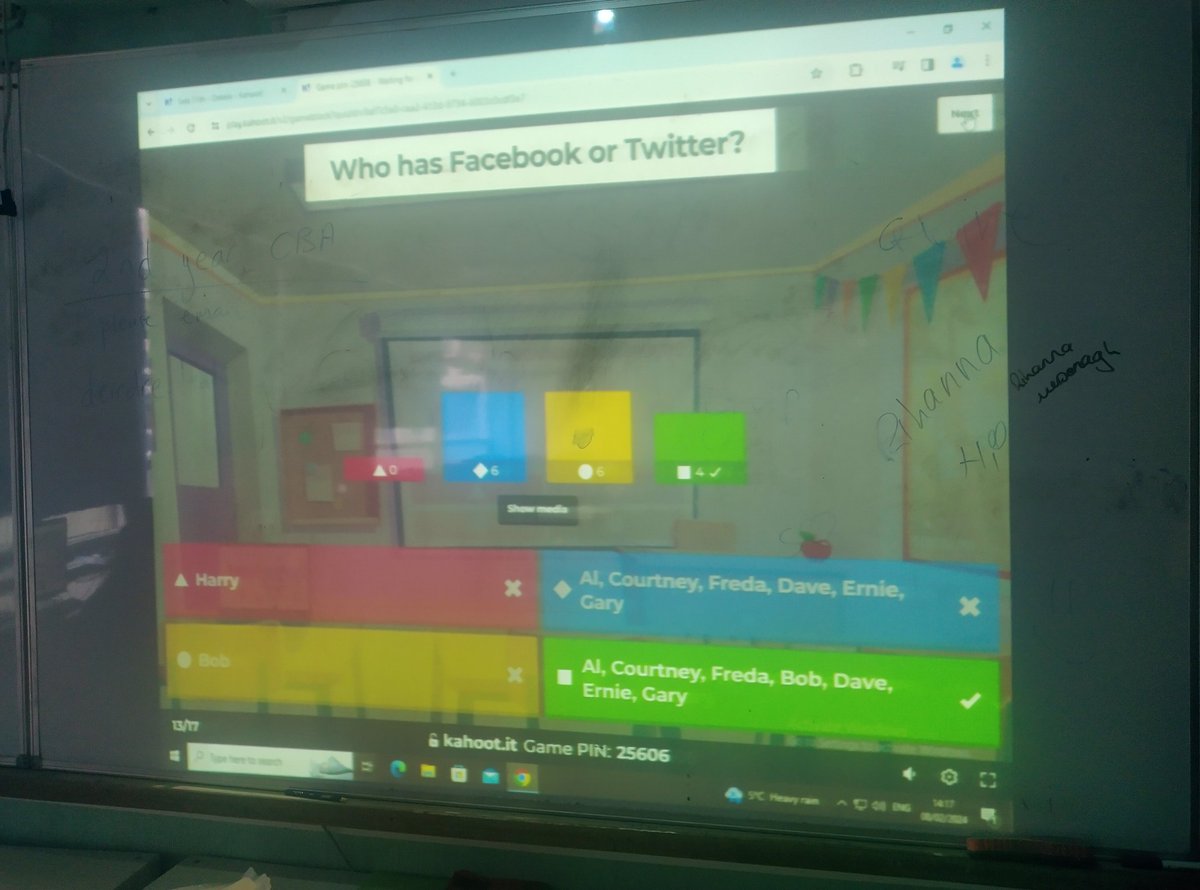 ellenfieldcc's tweet photo. CreativeMaths for #CreativeFeb! #sets #elements #venndiagram #intetsection #universalset @cdetbcdu @Createschool @CreateIreland https://t.co/EpGyqwqIeo