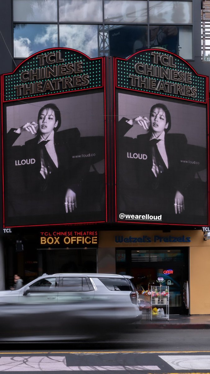 LISANATIONS_'s tweet photo. Lisa IG story! 

LLOUD CEO LISA 
#LLOUDByLalisa 
#WeAreLloud
#LLOUD https://t.co/BtBuv6zyOD