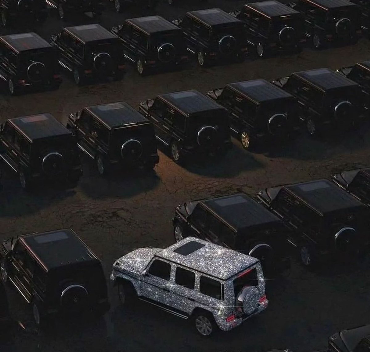 Ma femme entouré des autres.🙃