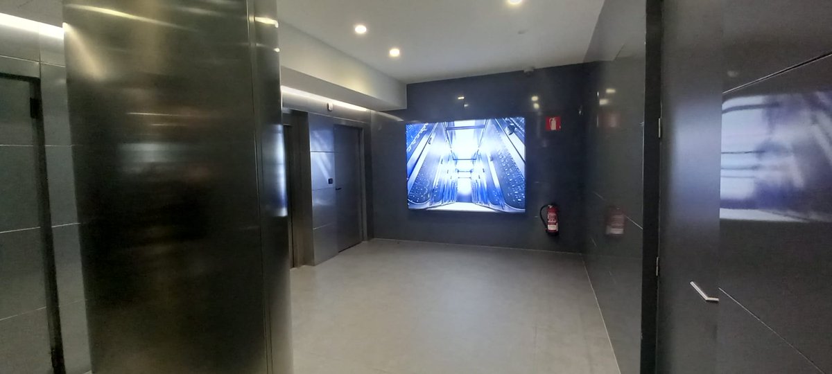 ASPLhosting's tweet photo. https://t.co/4479SxXufW Todo un equipo #Cloud a tu servicio, mejorando y trabajando para desplegar y supervisar tus sistemas!

#Interxion #DigitalRealty Algunas fotos de las instalaciones en Madrid: https://t.co/S8bj1Awkt4