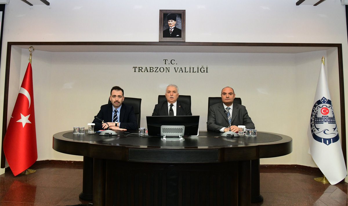 Valimiz Sayın Aziz Yıldırım Başkanlığında, Gençlik ve Spor Faaliyetleri ile ilgili 2024 Yılı İstişare ve Değerlendirme Toplantısını yaptık.
Hayırlara vesile olmasını dilerim.

#GençlikveSporŞehri