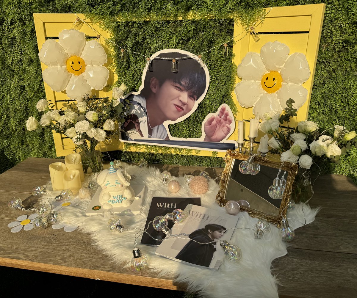 soo___i's tweet photo. ๐ณ๐๐ข๐ญ๐๐ณ
๐์นดํ ํด๋ผํธํฐ
๋ ํฐํฌ์ ์ถ๋ณต์ด ๋์ด ์๋ค
ํ์ด ํฌ์คํฐ๊ฐ ์
๊ตฌ๋ถํฐ ๋ฐ๊ฒจ์ฃผ๋ ๊ณณ
์์? ์ ๊ฐ ๋ํ์ ํธ๋ ์นด ํ์
์
์ํฌ๋ฆด ์ง๊ฒ, ์ก์๊น์ง ๊ฐ์ง ์ฌ์๋ก ๋ณด์ด์๋์?
๋ค๋ฆ๊ฒ ๋ฐ๊ฒฌํ ์ธ๋ถ ๊พธ๋ฐ์ ๋ฐ์ฏค ์ฌ๋ผ์ง ์ฐํฌ์ด ๊ท๊ฐ ๊ฐ์ด ์ํ ๋โฆ
#WitH_WooHyun
#000000_To_ffffff https://t.co/z6IetS8ANW