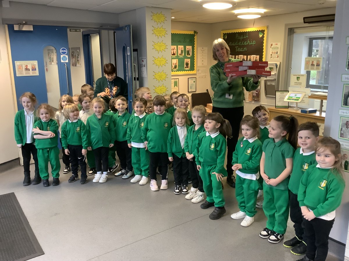 glanhowyprimary's tweet photo. Llongyfarchiadau to Bera Bach who achieved the highest attendance of the half term! We thoroughly enjoyed our Domino's Pizza delivery to celebrate our achievement! #HighestAttendance #BeraBach https://t.co/LJgRurgSSv