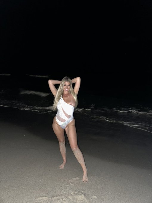 I fucking love this life! https://t.co/ZN4ZQLKiC1<a href="/tag/natural"class="tags"><span>#natural</span></a><a href="/tag/naturalbeauty"class="tags"><span>#naturalbeauty</span></a><a href="/tag/mombod"class="tags"><span>#mombod</span></a><a href="/tag/over40"class="tags"><span>#over40</span></a>