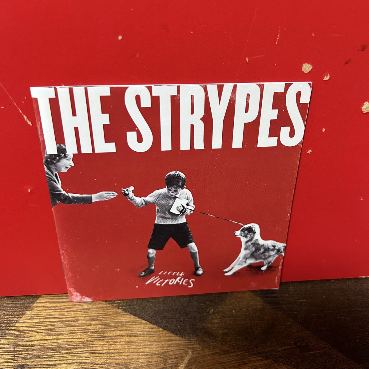 mikichibee's tweet photo. [Darling’s world] No.554
LITTLE VICTORIES / THE STRYPES 
#nowplaying #thestrypes #cdcollection https://t.co/scd1IcT0rh