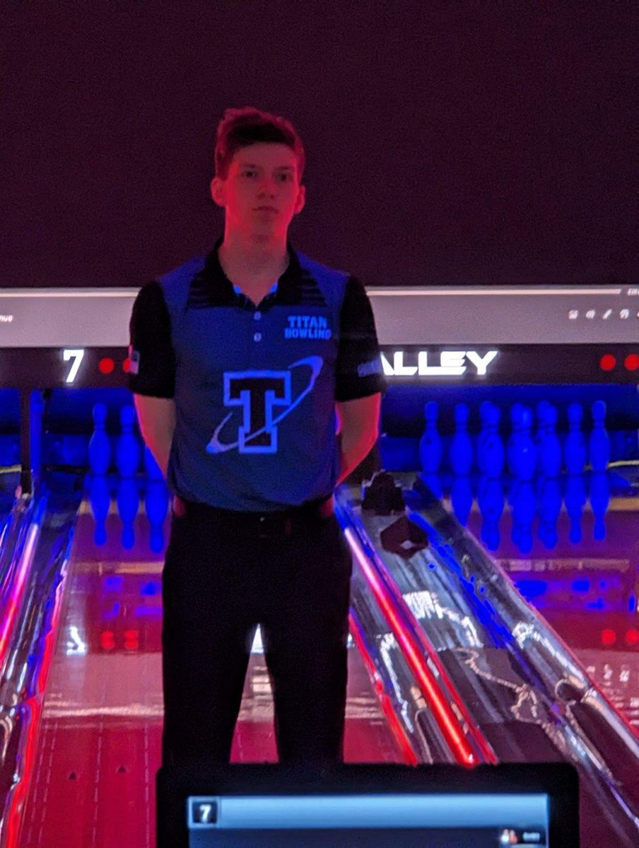 TitanPapio's tweet photo. Boys Individual State Tournament has begun!  Go get it Brennon!!! https://t.co/L5DJ1R5jqS
