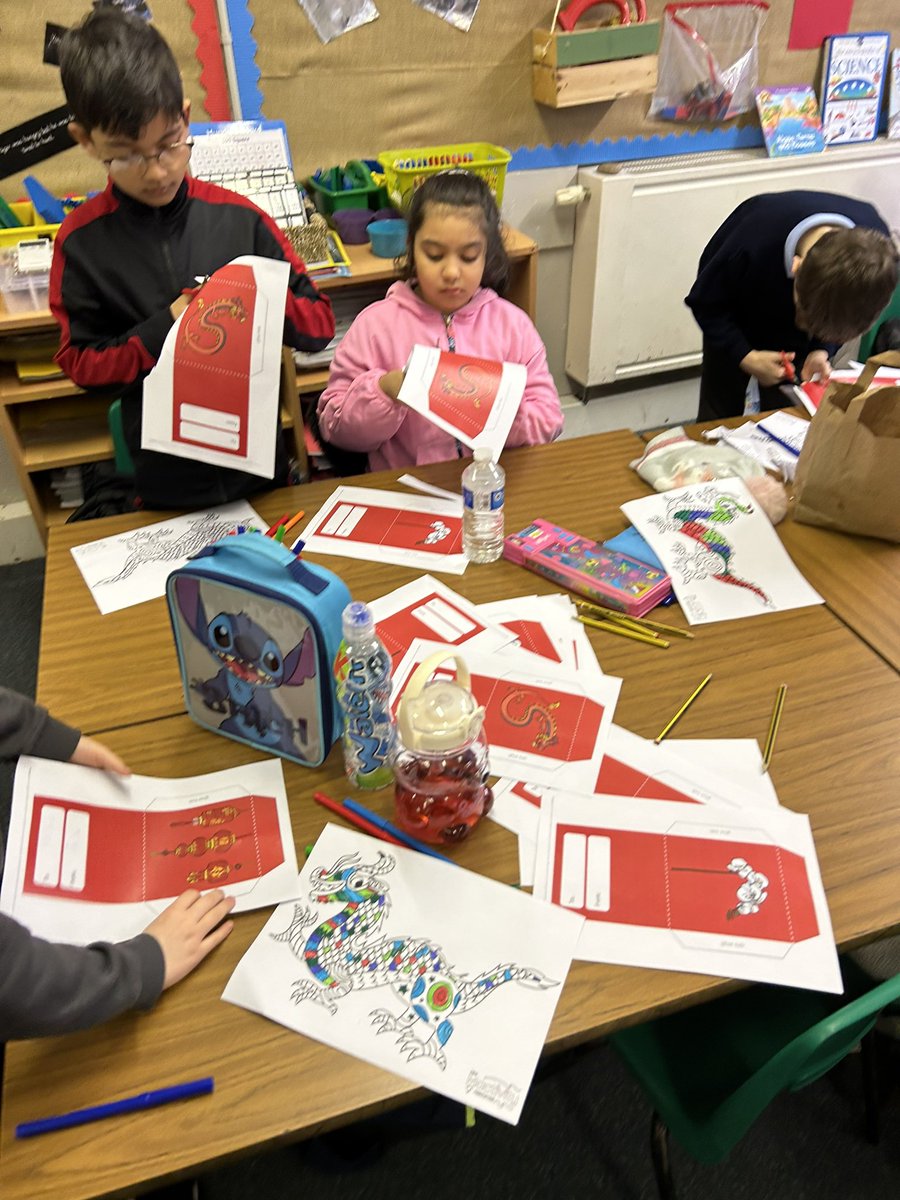 Year3StPeters's tweet photo. Year 3 had a wonderful morning creating Chinese New Year themed crafts! Thank you to all the parents who came along to help 🙂 @StPetersAshton https://t.co/FGqFZDhEJv