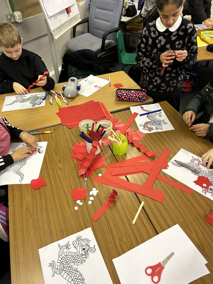 Year3StPeters's tweet photo. Year 3 had a wonderful morning creating Chinese New Year themed crafts! Thank you to all the parents who came along to help 🙂 @StPetersAshton https://t.co/FGqFZDhEJv