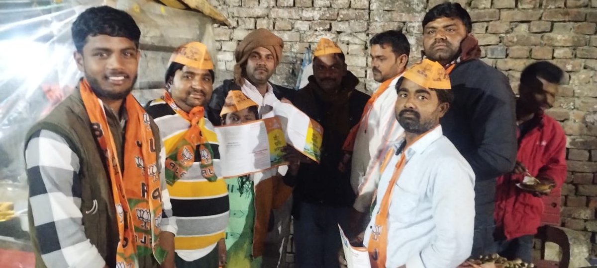 AkhandPSingh's tweet image. #गांव_चलो_अभियान
आज गांव चलो अभियान के तहत मंडल भदोही नगर के जलालपुर में लोगो से जनसम्पर्क व रात्रि प्रवास।
@AmitShah @JPNadda @narendramodi @myogiadityanath @Bhupendraupbjp @idharampalsingh @MrYaduvansh @blsanthosh