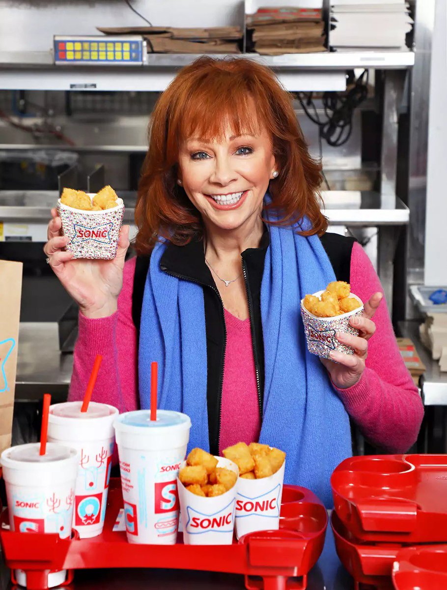 realrebalove's tweet photo. 🥹 I love this so much!!!! Everything about this picture screams happiness!! And we know she’s happy!! I love this Sonic Era yes but she’s in her Happiness Era!!! @reba https://t.co/3exHByYA6e