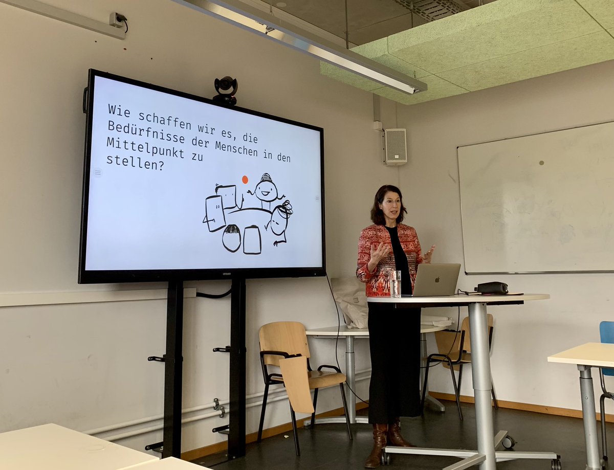 TrustMaP^2 (@trustmap2) on Twitter photo Wie kann #Journalismus in Krisenzeiten einen größeren Mehrwert für sein Publikum bieten? 🗞️ Herzlichen Dank an <a href="/ellen_sch/">Ellen Heinrichs</a> vom <a href="/bonninstitute/">Bonn Institute</a> für den interessanten und engagierten Vortrag beim #TrustTalk und das Plädoyer für #konstruktiven Journalismus. 💬 Wie kann #Journalismus in Krisenzeiten einen größeren Mehrwert für sein Publikum bieten? 🗞️ Herzlichen Dank an <a href="/ellen_sch/">Ellen Heinrichs</a> vom <a href="/bonninstitute/">Bonn Institute</a> für den interessanten und engagierten Vortrag beim #TrustTalk und das Plädoyer für #konstruktiven Journalismus. 💬