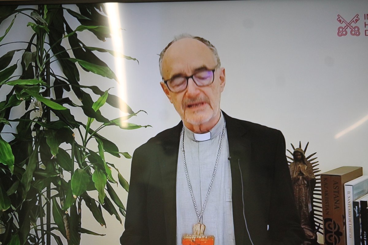 uisg_superiors's tweet photo. Today more than 200 people from all over the world took part in the online pilgrimage to mark the International Day of Prayer and Awareness against Human Trafficking.
Thank you all!
@preghieratratta @TalithaKumRome @dicastery @vaticanIHD_IT @UnioneUsg
#PrayAgainstHumanTrafficking https://t.co/S8aiASCFz6