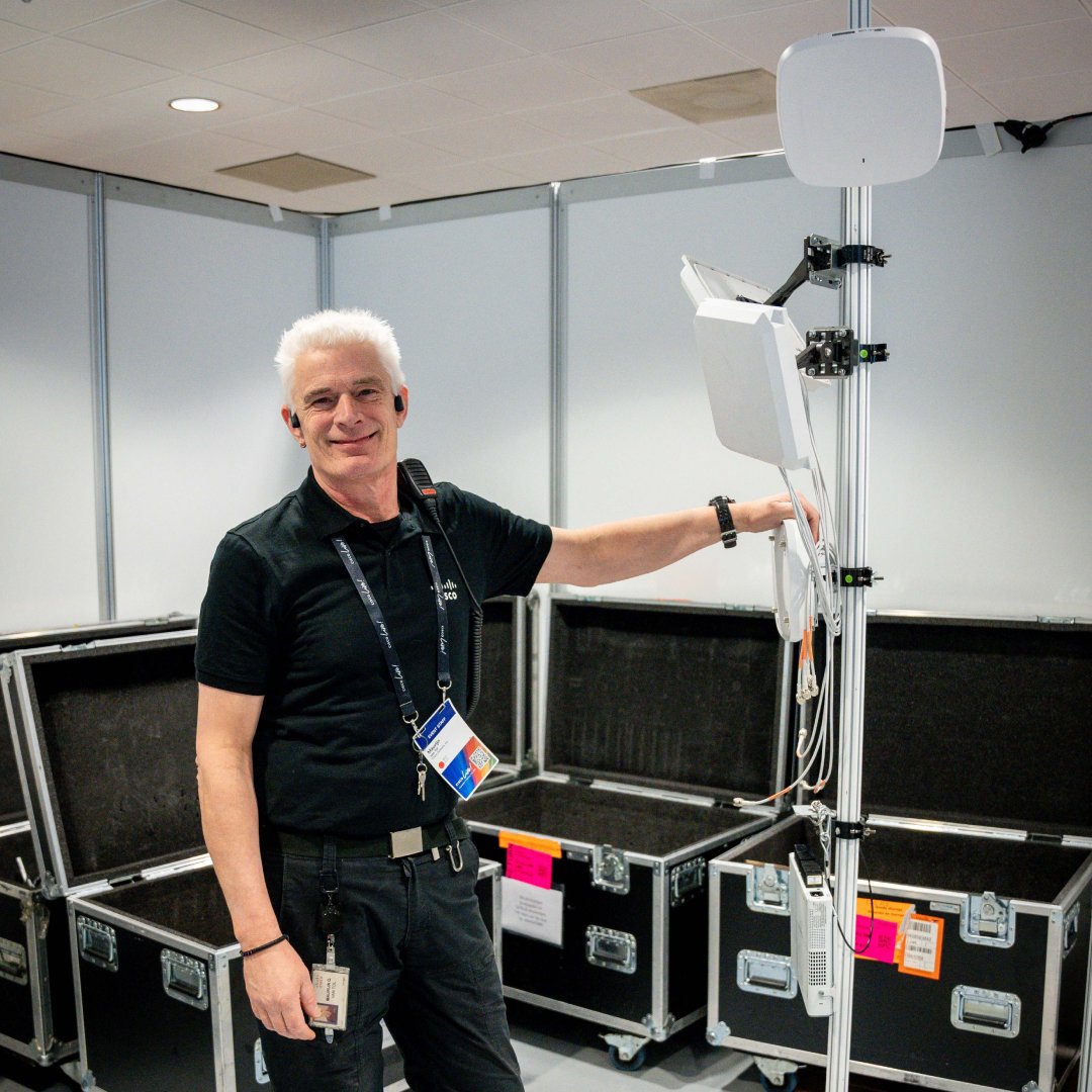 CiscoLiveEMEA's tweet photo. A big shoutout to our superhero behind-the-scenes team: The Network Operations Center crew has been the backbone of Cisco Live's network all week. We couldn't pull off this event without their dedication and expertise. Thank you, NOC team! ❤️ #CiscoLiveEMEA #NOCrocks https://t.co/RAg6jI0bir
