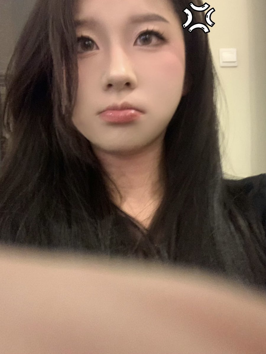 ssss9999i's tweet photo. 喝多了有点上头 #射屏 #合照 #反差 #反差婊 #女高 #文爱 #女大 #白富美 #母狗 #女s #女m #榨精 #学生 #骚货 #意淫  #羞辱 #盯射 #颜射 https://t.co/GDwdgCejqs