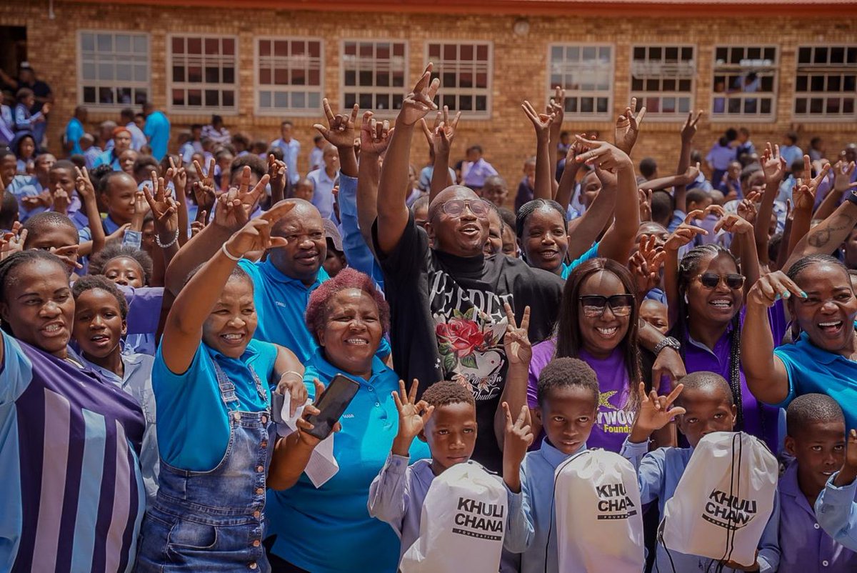 HWBFoundation's tweet photo. "One learner. One teacher. One book. One pen. Can change the world" - @KhuliChana ✊🏾🌏
 
This week, our HWF Team, together with our partner @FoundationChana , visited the North West province for our #HWFBackToSchool campaign.  

As part of our ongoing efforts to make a difference in our community, we contributed 300 pairs of school shoes to Kunana Primary School and Reahola Primary School. 👣
 
We'd like to show appreciation to the Khuli Chana Foundation and @MagleraDoeBoy's special appearance. From happy soles to happy souls, together, we're changing lives step at a time. 💜😃

Swipe left for our favorite moments.

#HWF  #MyCommunity #HWFBack2School2024
#ChanaPower