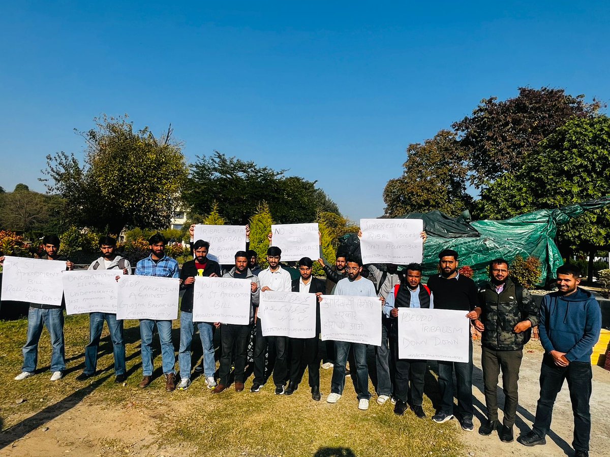 BilalRashid__'s tweet photo. Undeclared emergency in J&amp;K.

We oppose black law (Dilution of ST status).

We are facing worst crackdown under this regime.

@TribalArmy,  @HansrajMeena

#WithdrawJKSTAmendmentBill https://t.co/a2HTPDqvOH