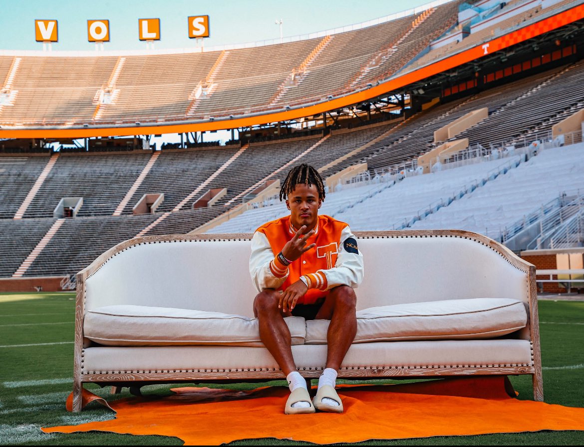 Wassup Rockytop! I'm proud to announce that I've joined @thevolclub 2024 roster! Becoming a member gives you access to exclusive merch, perks, and more. Join today and get excited for this coming season. See you in Neyland, Vol Nation! shop.thevolunteerclub.com/collections/me…