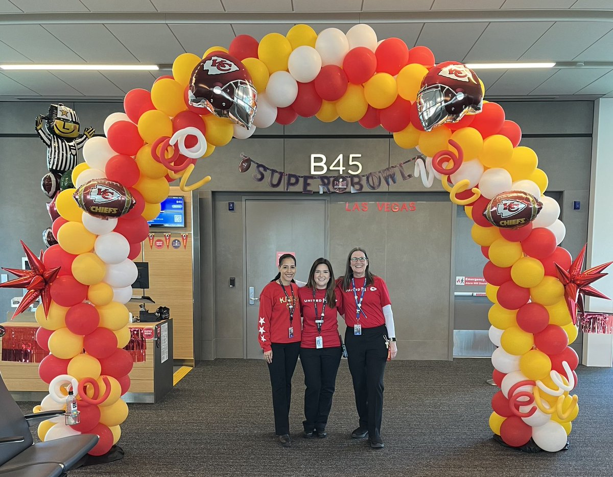 There’s a lot of celebrating at @Fly_KansasCity in the countdown to our @Chiefs playing in the @SuperBowl on Sunday! We even caught up with some of the cheerleaders! #LetsGo @united #Chiefs